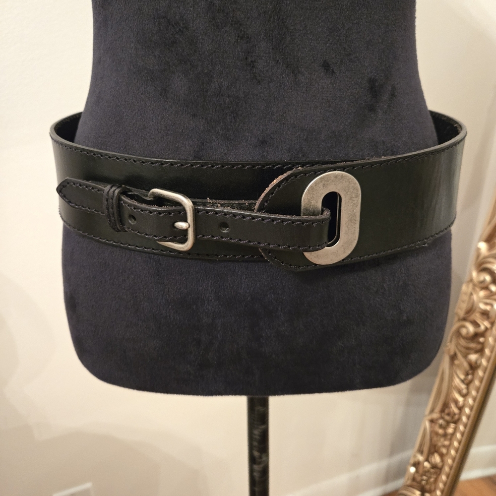 Linea Pelle Black Patent Leather Waist Belt with Silver Buckle